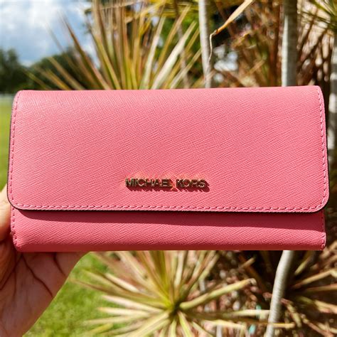 Michael Kors Jet Set Travel Wallet (Grapefruit) 